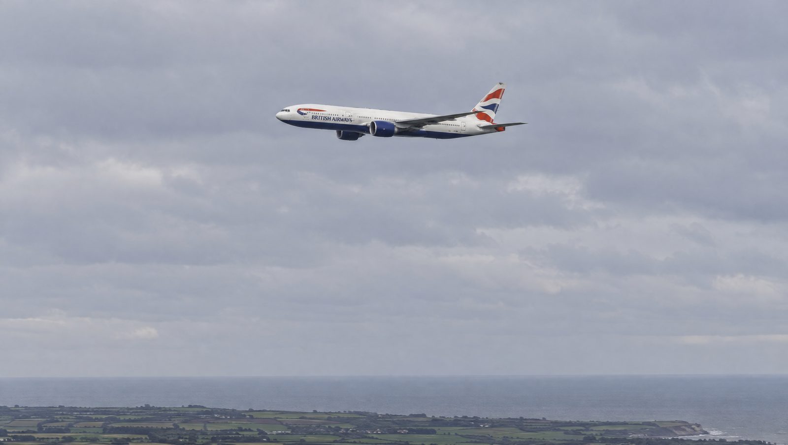 British Airways 777 Returns to Heathrow After Emergency Descent Over the Irish Sea