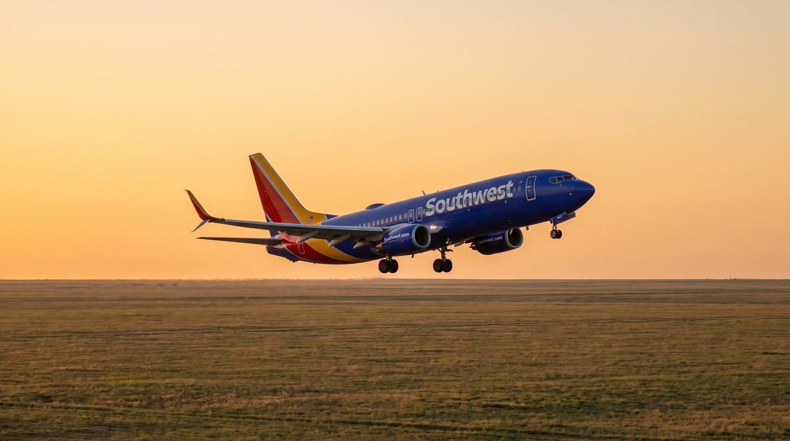 Southwest Retrofitting About 10 Boeing 737s A Night With Larger Space Bins