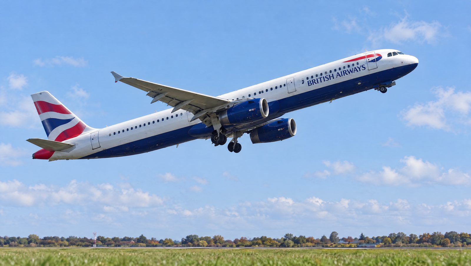 BA Euroflyer A321 Squawks 7700 and Returns to Gatwick After a Cracked Cabin Window on Faro Flight