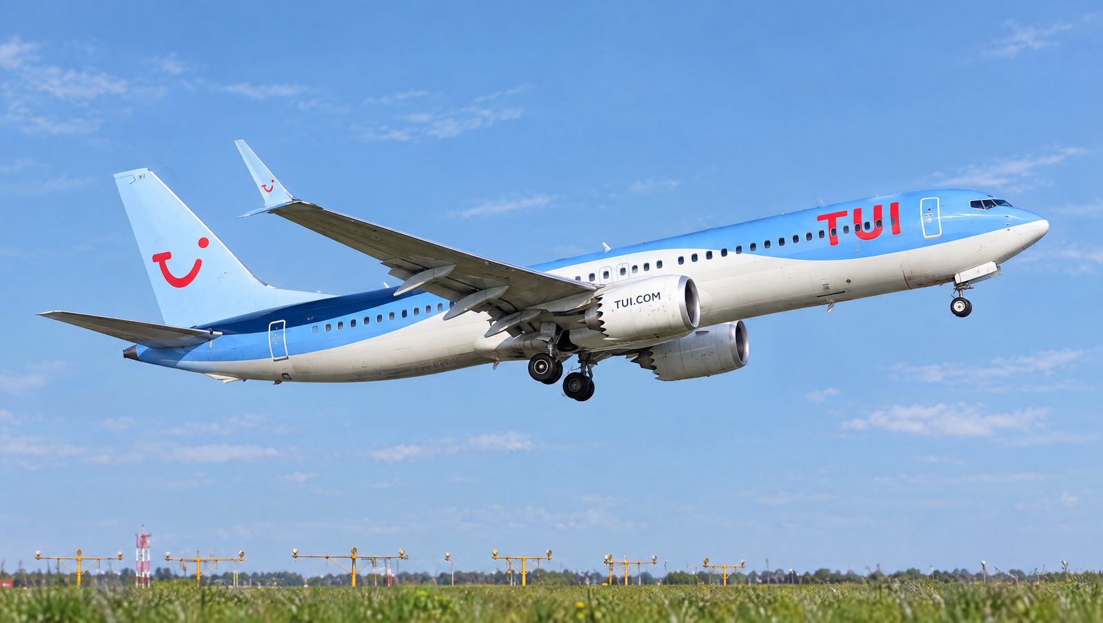 TUI Airways Adds Gatwick Flights to Santiago de Compostela, Seville and Valencia for Summer 2027