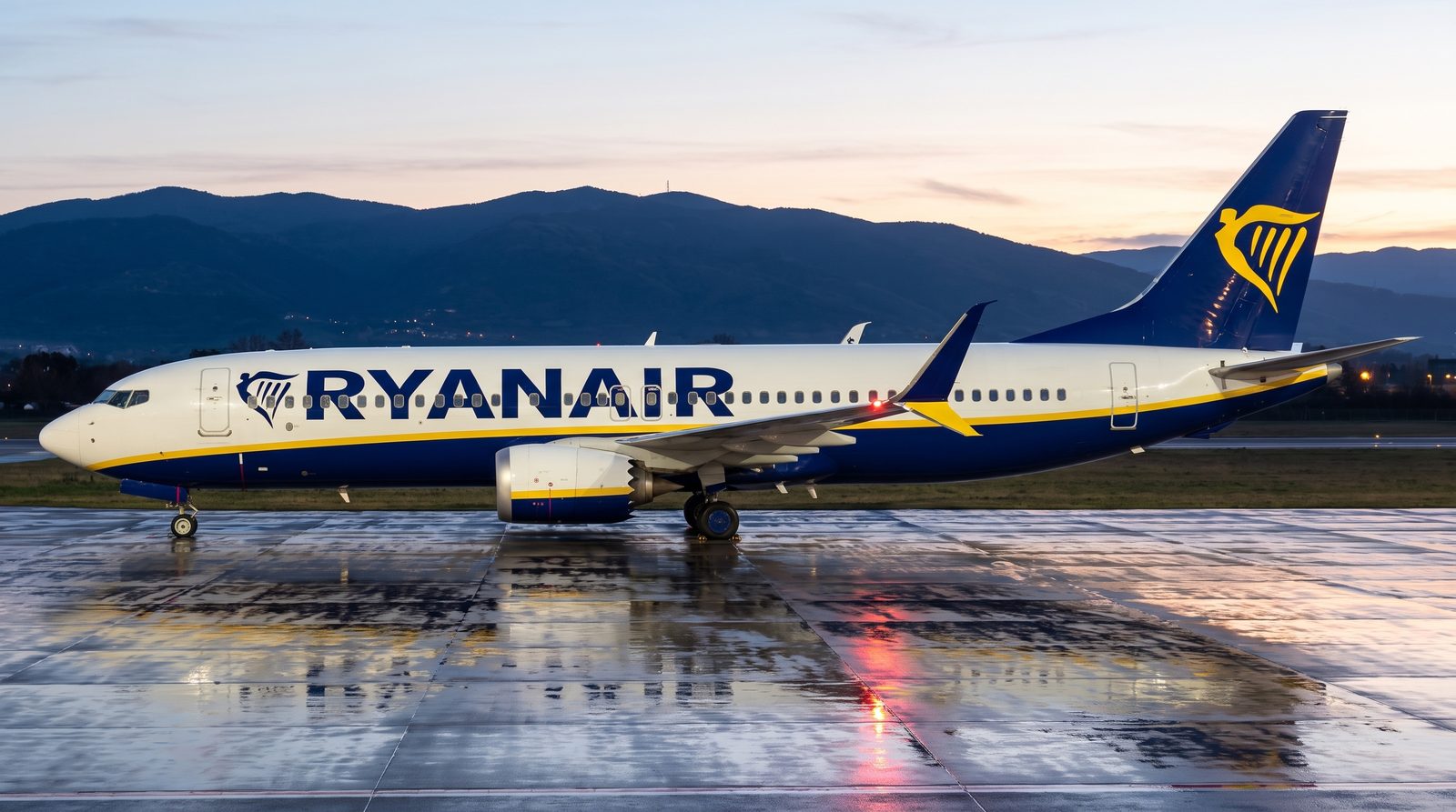 Ryanair Cuts Winter Flying And Lowers FY2027 Target To 214 Million As Jet Fuel Nears 140 Dollars