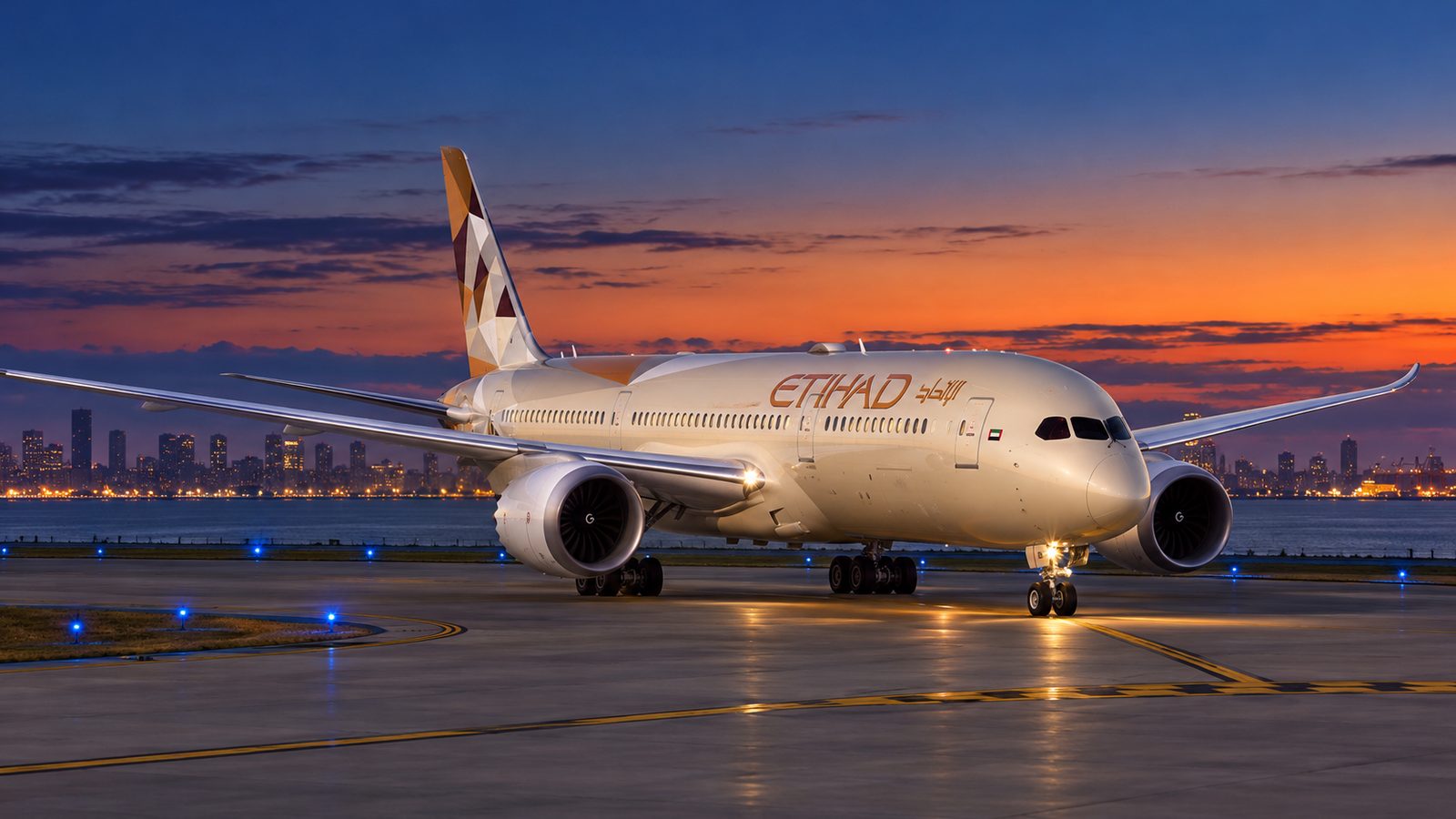 Etihad 787-9 Enters an Active Runway at Boston Without Clearance, Forcing a Regional Jet to Go Around