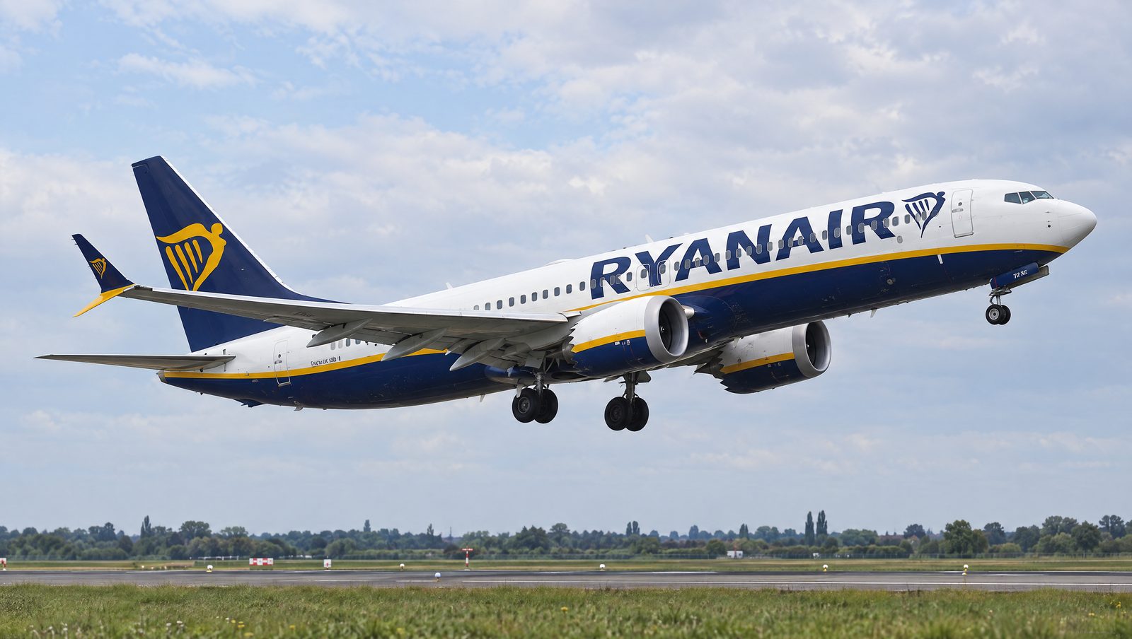 Ryanair to Pull Out of Bremen From Summer 2027, Ending Flights to Six Destinations